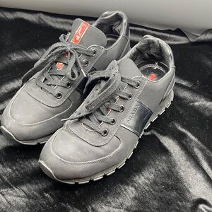 Prada men’s sneakers good condition